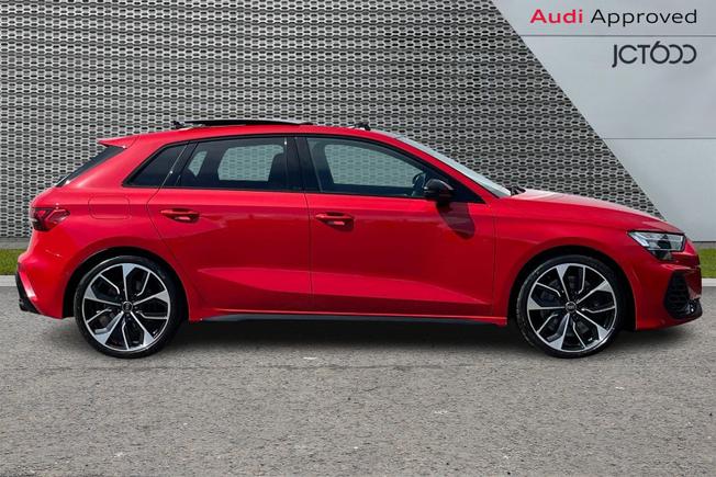 AUDI S3 Photo 4