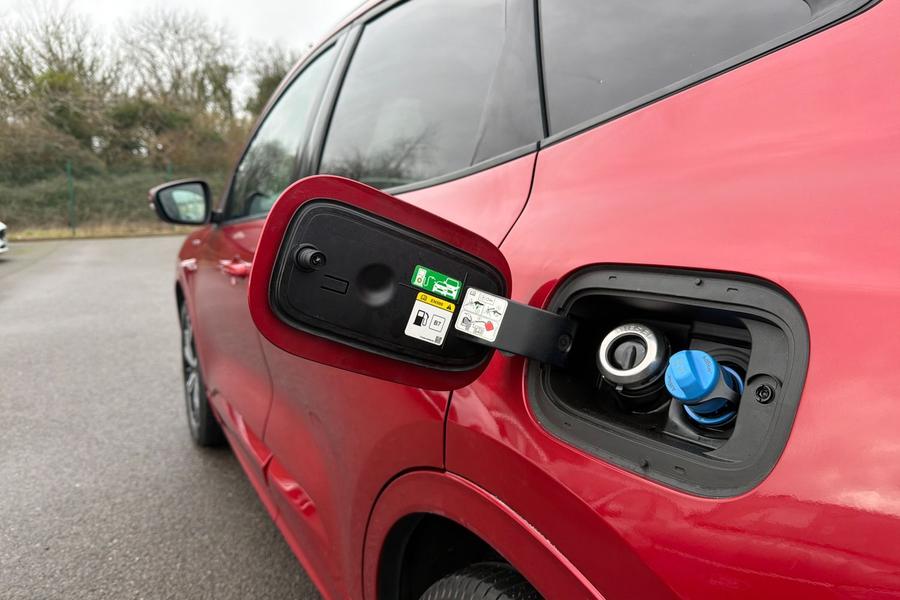 Ford KUGA Photo autoimg-1af9e76db68d7af5fb63779b0c310727f5753fe0.jpg