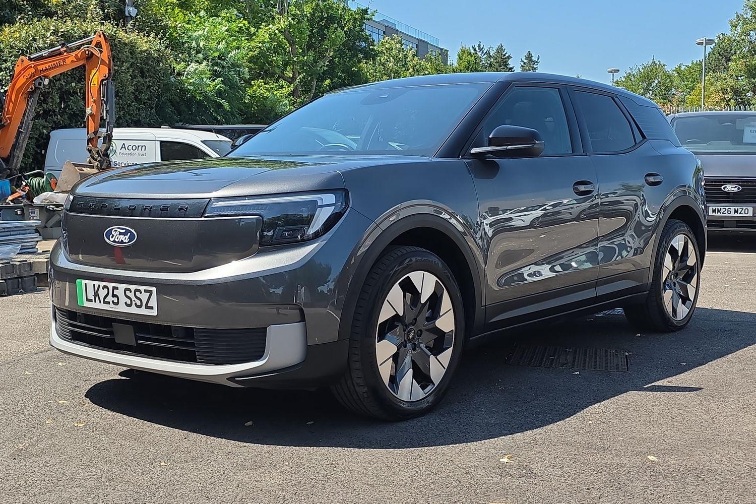 Ford Explorer Photo 22