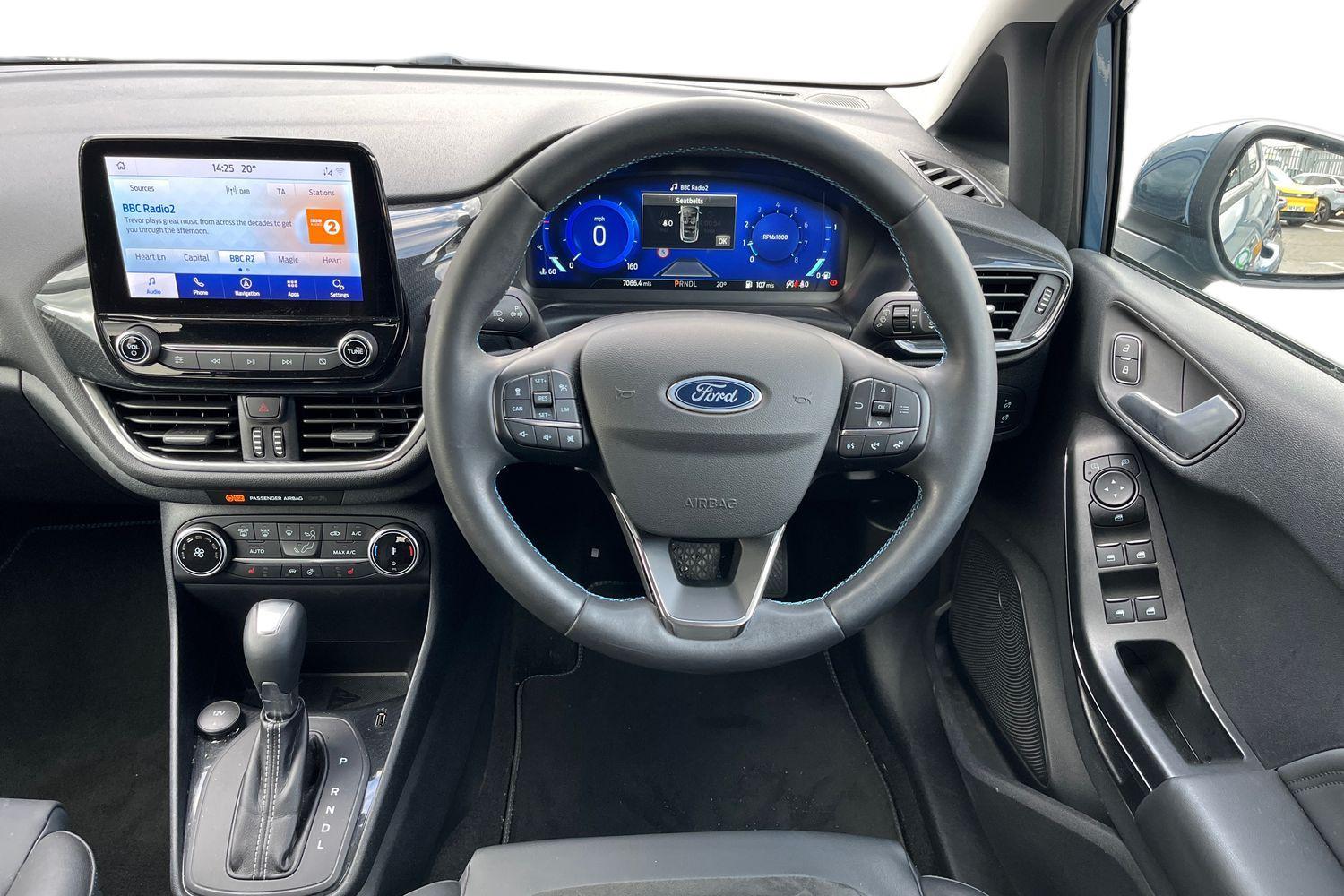 Ford FIESTA Photo 9