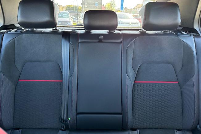 Volkswagen Golf Photo 41
