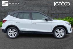 SEAT Arona Photo 4