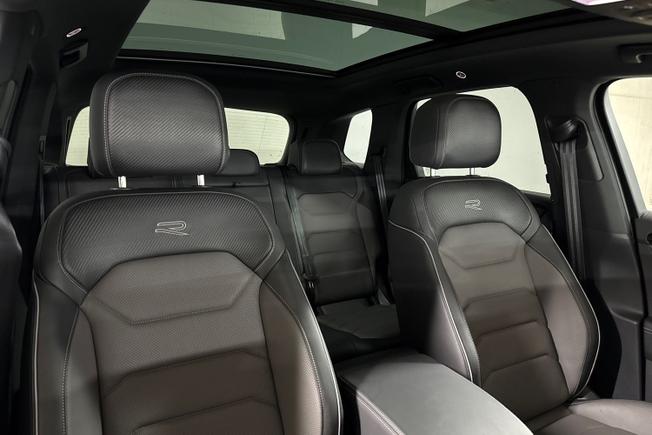 VOLKSWAGEN Touareg Photo 25