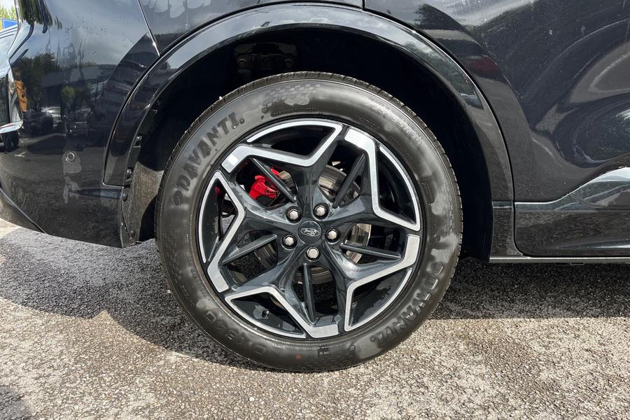 Ford Kuga Photo autoimg-1b08441750dcafb5e7b053820c5089c1400b71f3.jpg