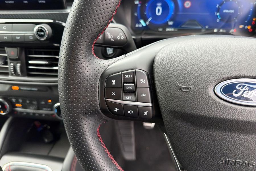 Ford Kuga Photo autoimg-1b0d898172820d3a910029e34779b2aaef7ae82e.jpg