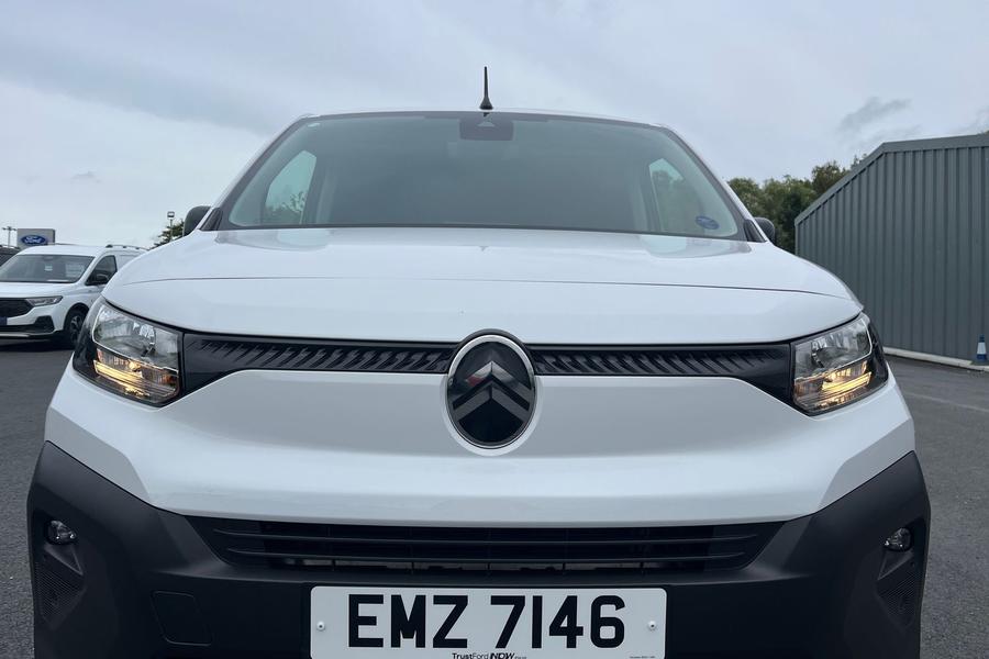 Citroen BERLINGO Photo autoimg-1b146b1ee35e364def0a5164e892f68243c2d9bf.jpg