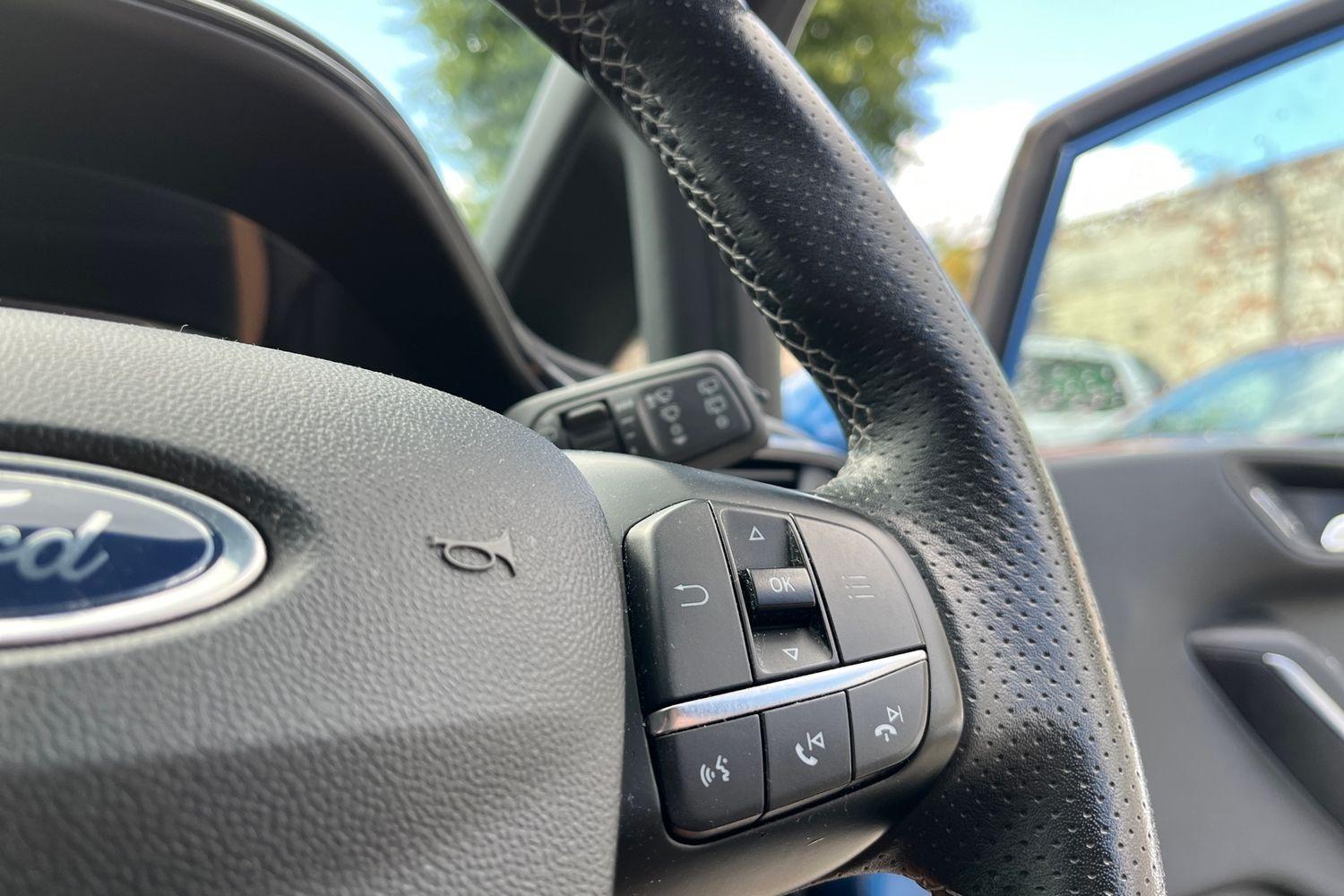 Ford FIESTA Photo 25