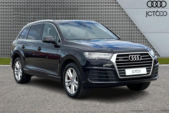 AUDI Q7 Photo 1