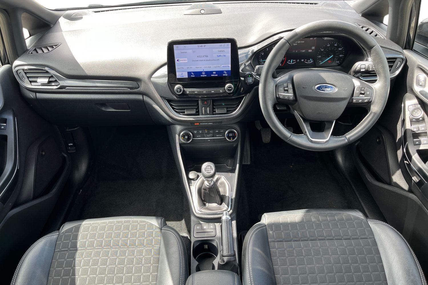 Ford Fiesta Photo 9