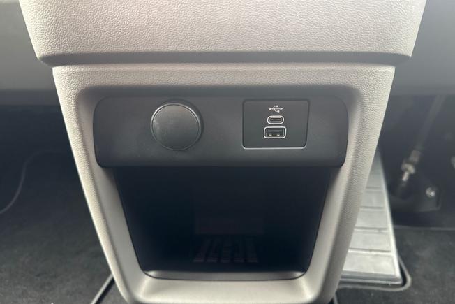 VOLKSWAGEN Transporter Photo 45