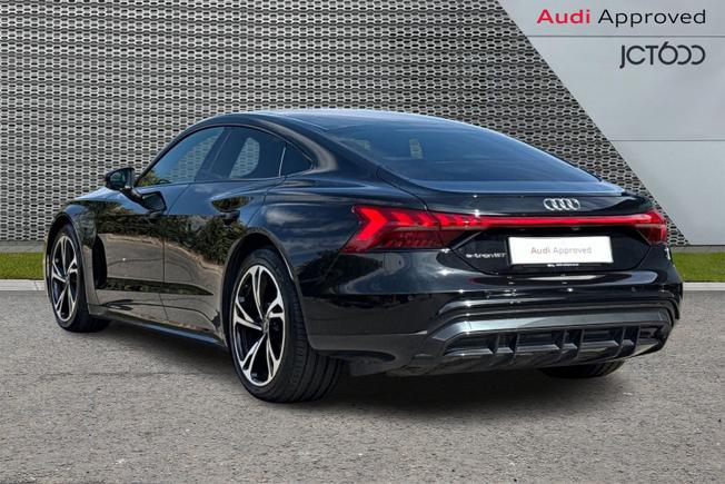 Audi e-tron GT Photo 3