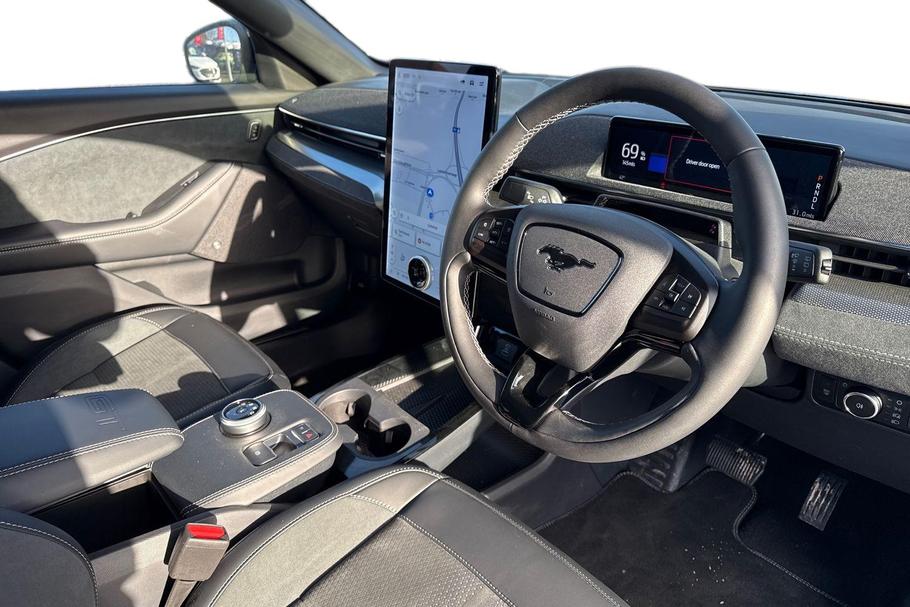 Used Ford MUSTANG MACH-E 9