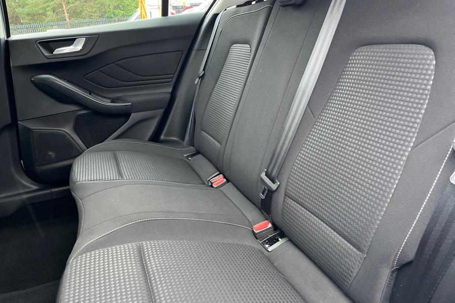 Ford FOCUS Photo autoimg-1b20fb0402d8c65f2a66ab675a328125917551f8.jpg
