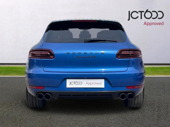 PORSCHE Macan Photo 7
