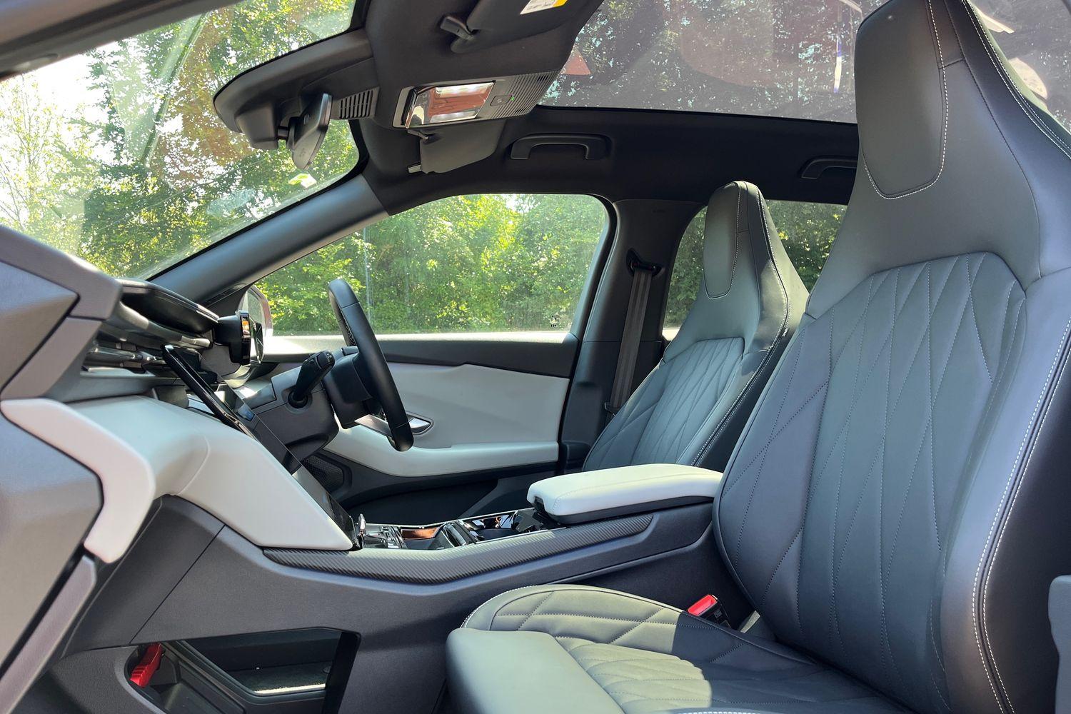 Ford Explorer Photo 18