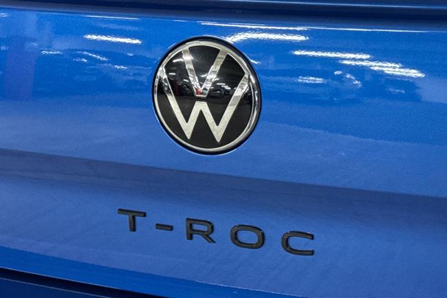 VOLKSWAGEN T-Roc Photo 36