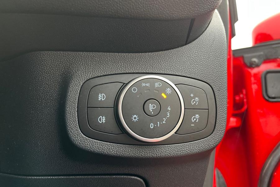 Ford FIESTA Photo autoimg-1b27de927b7348d301680fabebf3f69856a9138d.jpg