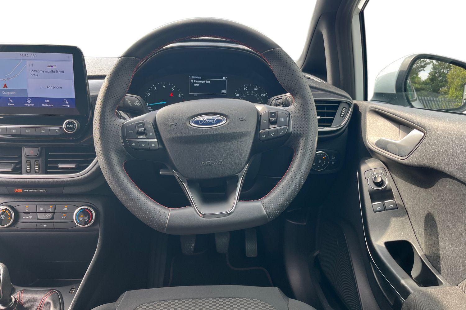 Ford FIESTA Photo 10