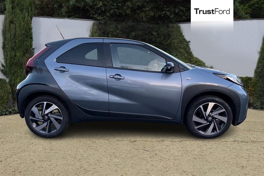 Used Toyota Aygo X 3