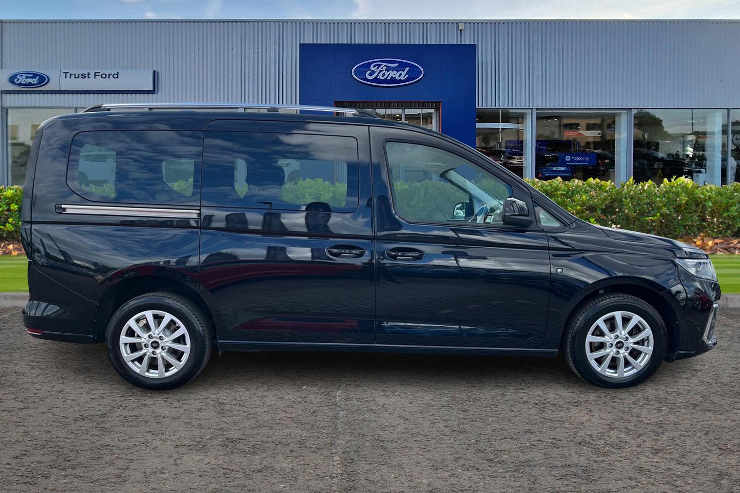 Ford Grand Tourneo Connect Photo 2