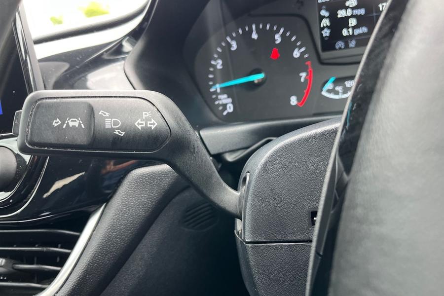 Ford Fiesta Photo autoimg-1b2b8b8ce74d88a264136bd3afa77c7dadadd114.jpg
