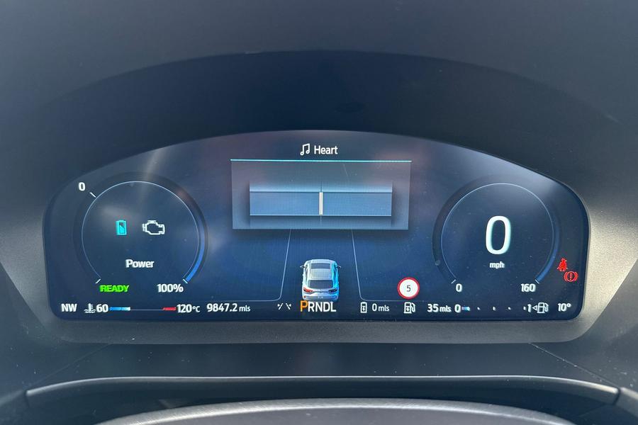 Ford KUGA Photo autoimg-1b2d0b331b5c27cc14f934befb35836ad4fc6cb0.jpg
