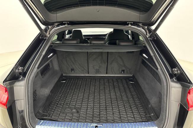 Audi Rsq8 Photo 12