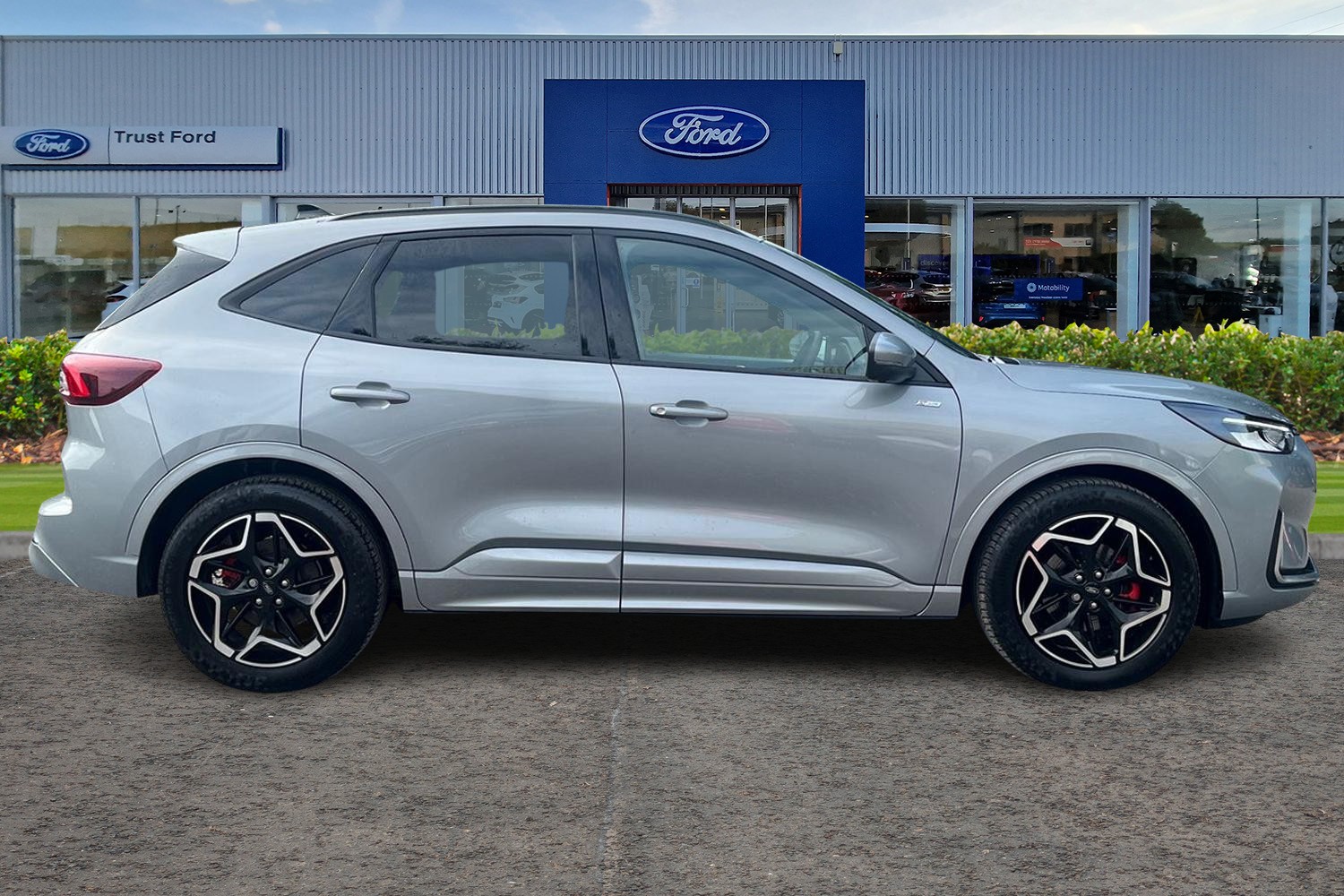 Ford KUGA Photo 2