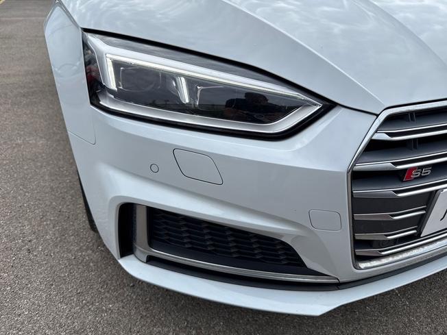 AUDI S5 Photo 30