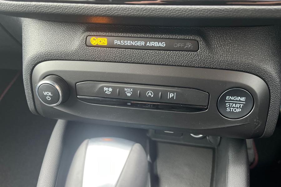 Ford FOCUS Photo autoimg-1b2f32bcf8cb6cc4cb89523d740375eccb251bbc.jpg