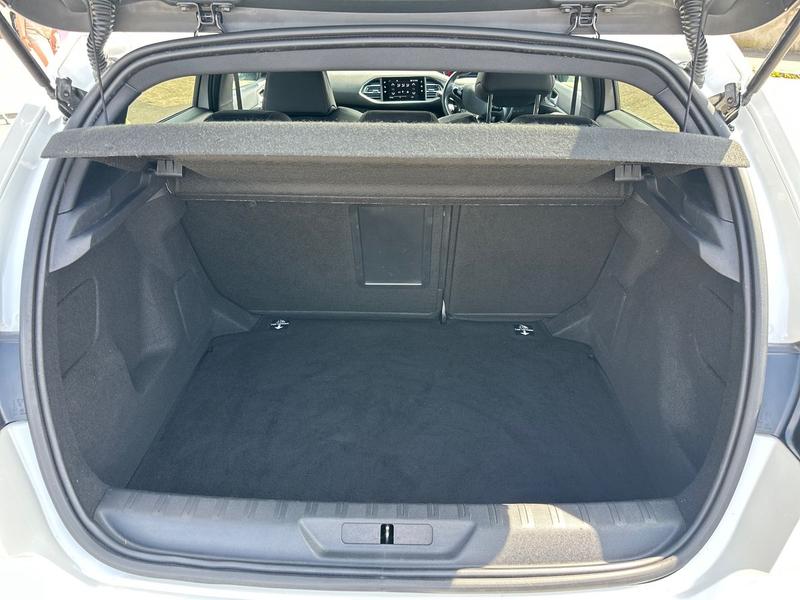 Used Peugeot 308 NU69VXE 18
