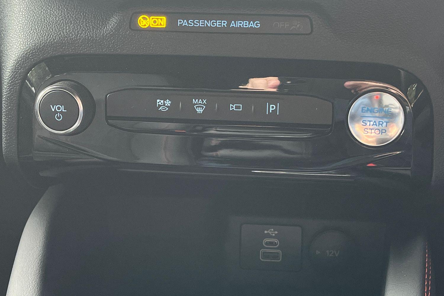 Ford KUGA Photo 33