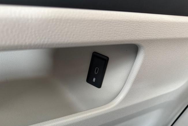VOLKSWAGEN Id. Buzz Photo 48