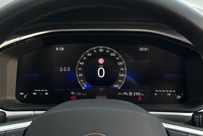 VOLKSWAGEN T-Roc Photo 15