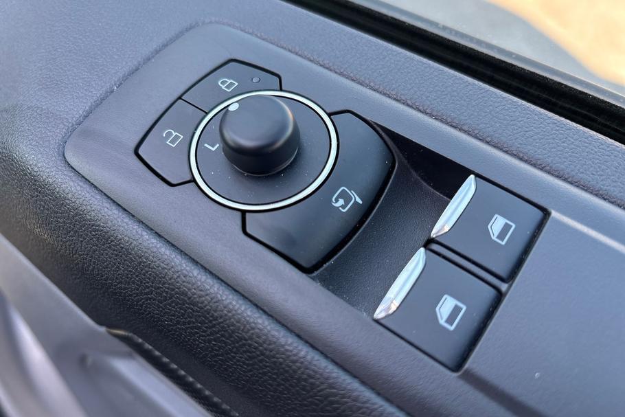 Used FORD TRANSIT CUSTOM WR75UYG 26