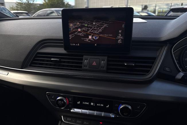 AUDI Q5 Photo 14