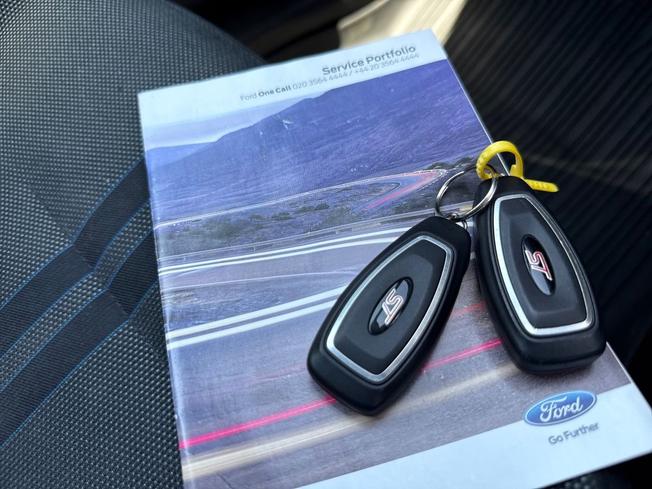 FORD Fiesta Photo 43