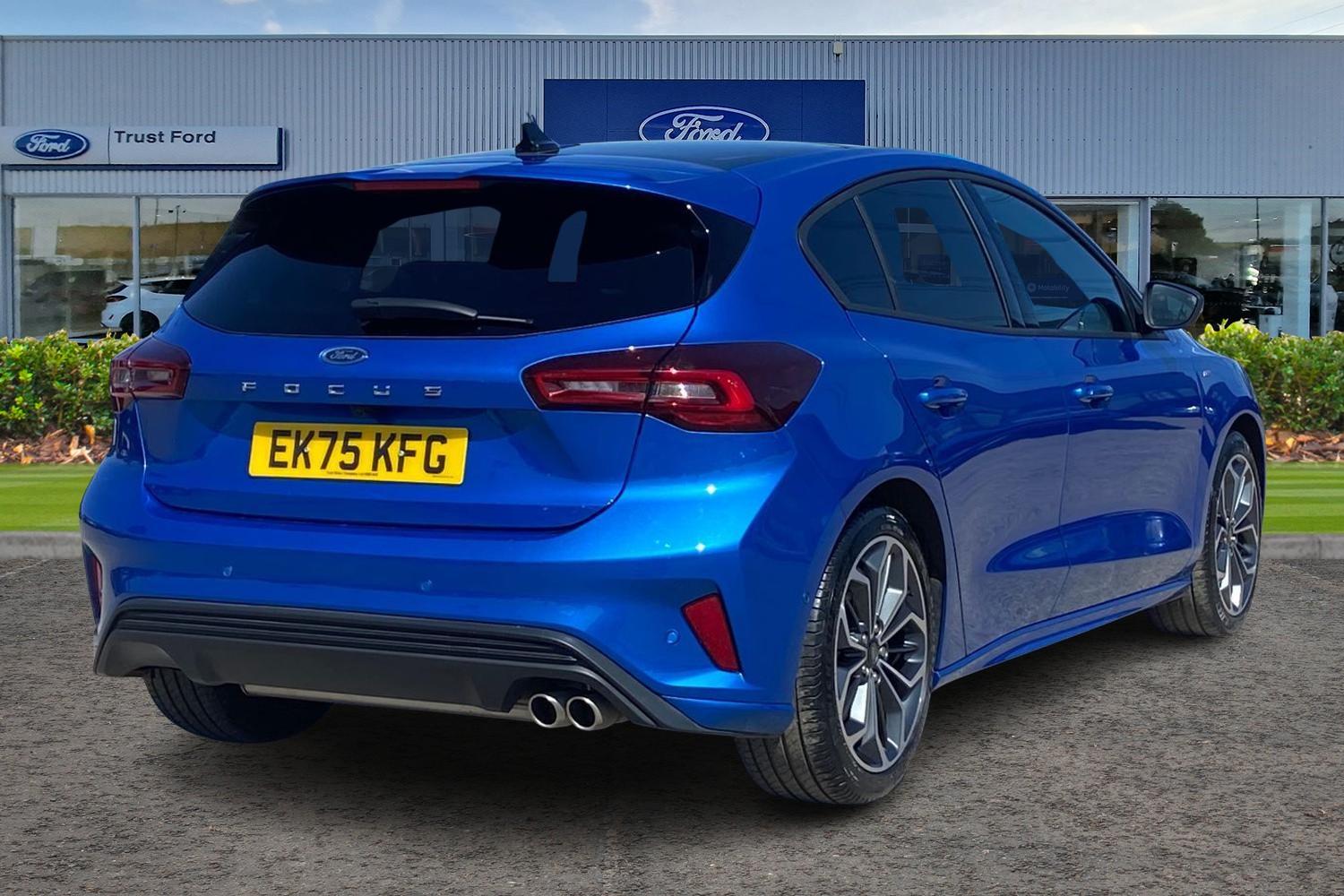 Ford FOCUS Photo 3