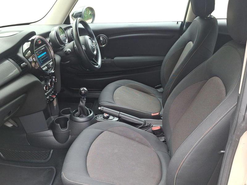 Used MINI Hatch SC18FSK 15