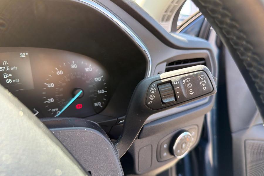 Ford FOCUS Photo autoimg-1b48bbec2d9b3ea6be6054032808e8ebb083110a.jpg