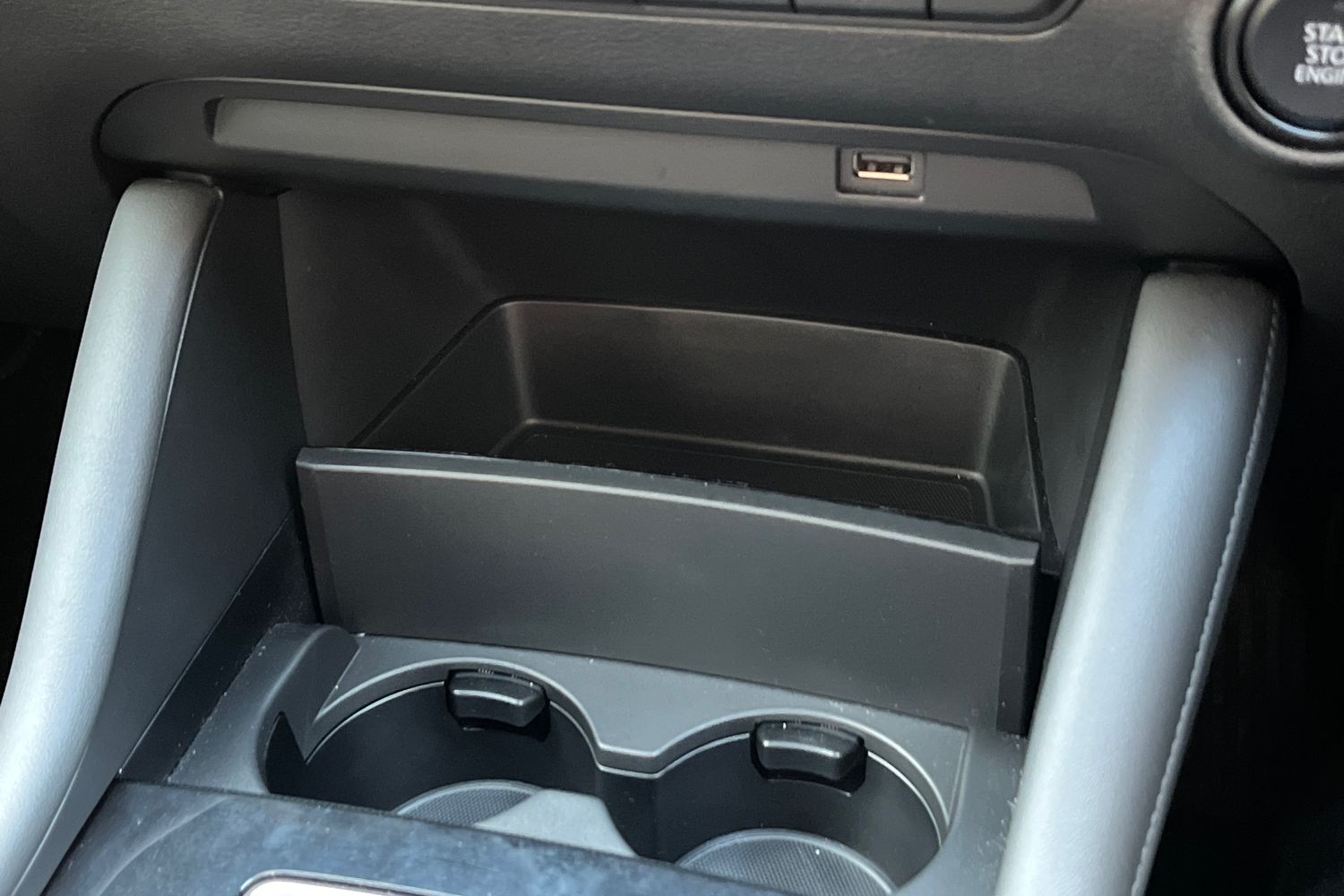 Mazda Mazda3 Photo 32