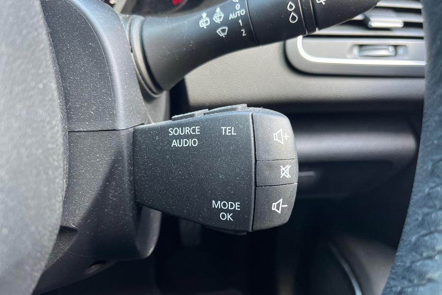 Renault MEGANE Photo autoimg-1b4c53f72d9621769548c7ecee2d8764270c68fb.jpg
