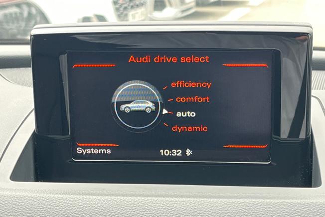 AUDI Q3 Photo 23
