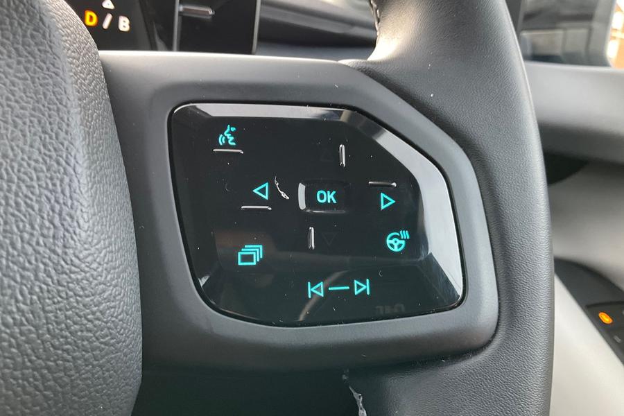 Ford EXPLORER Photo autoimg-1b51436d09fb002c5a1e815d627fdfa391efd663.jpg