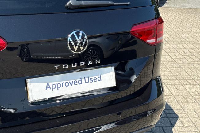 VOLKSWAGEN Touran Photo 21