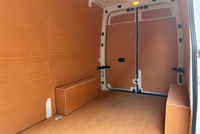 Volkswagen Crafter Photo 34