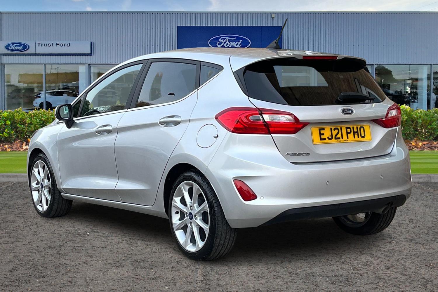 Ford FIESTA Photo 1