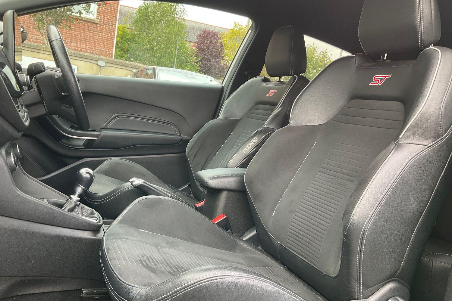 Ford Fiesta Photo 18