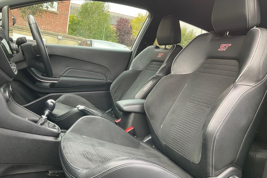 Ford Fiesta Photo autoimg-1b5f9067d32dfdd9aac094aef1f9b04ea1e32a70.jpg