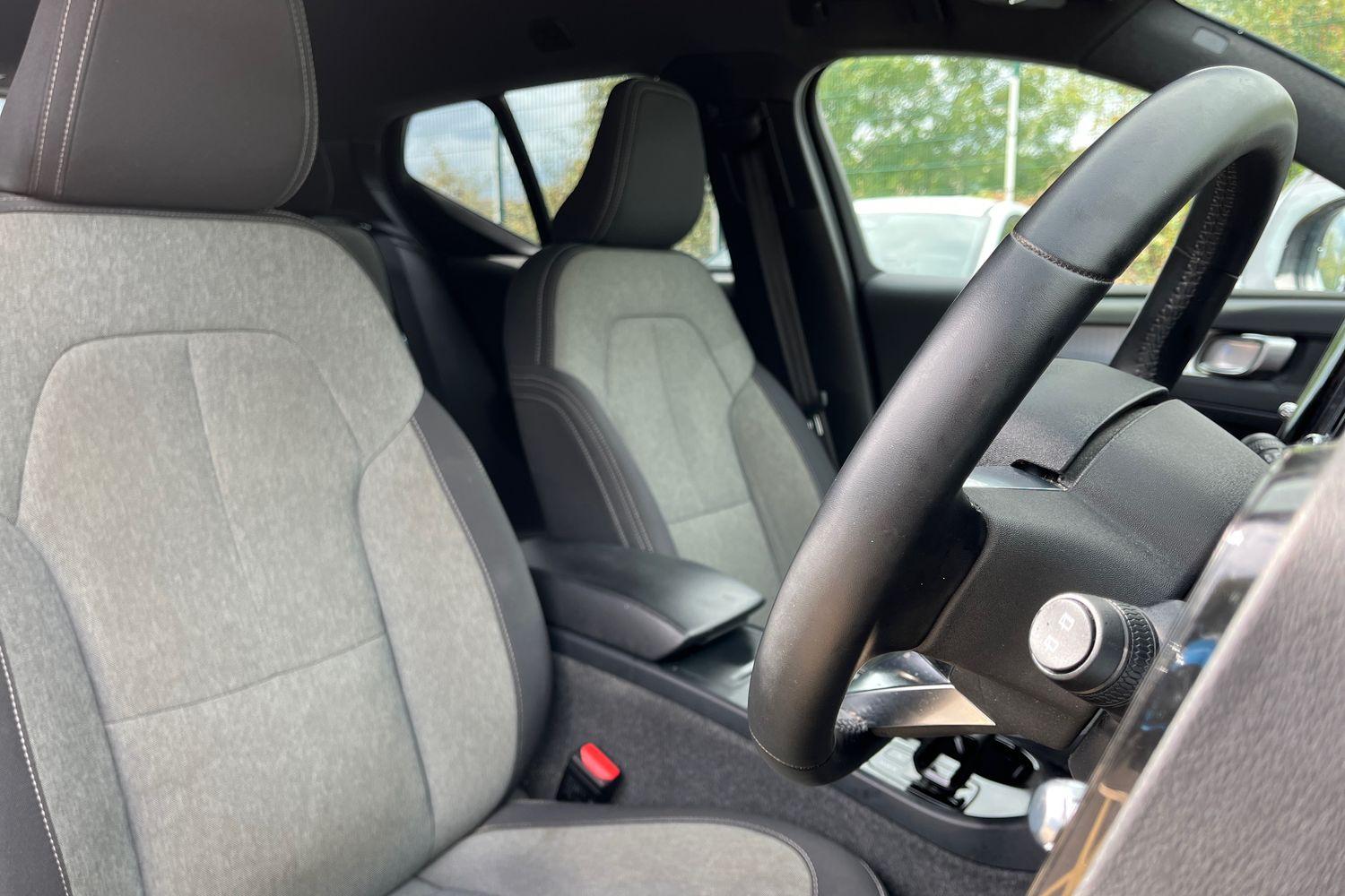 Volvo XC40 Photo 16